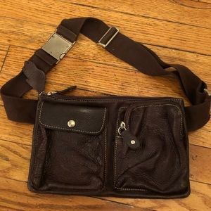 ROOTS fannypack